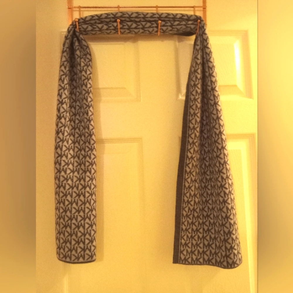 Michael kors dark and light gray reversible scarf